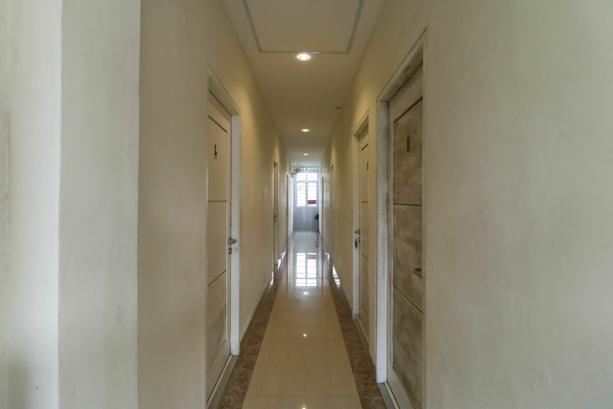 Hotel Reddoorz Near Nagoya Hill Batam Exterior foto
